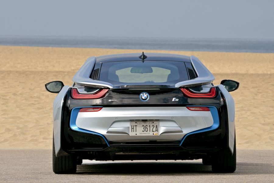  BMW i8 2014 года  (фото 97 из 180)
